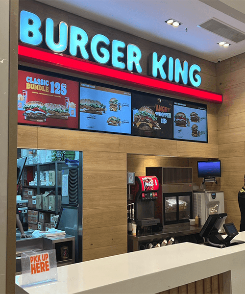 من نحن 13 w-5.png