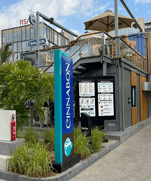 من نحن 11 w-7.png